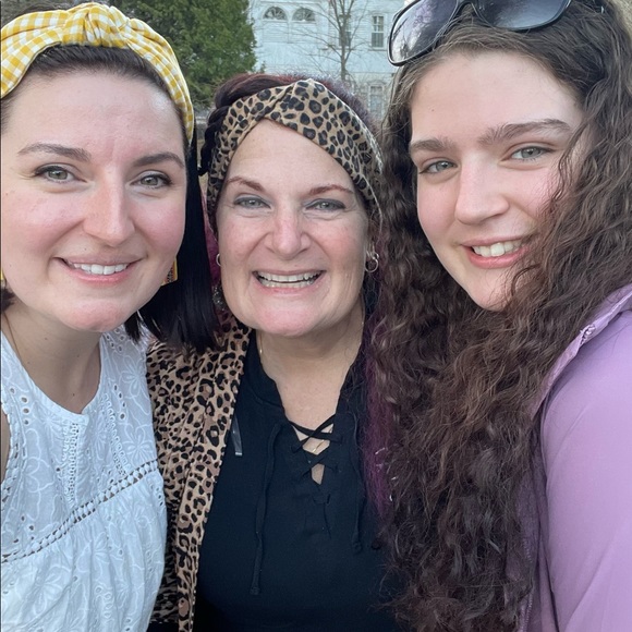 Meet your Posher, Chris - Picture 2 of 16